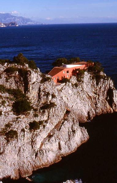 19 - Punta Massullo, villa di Curzio Malaparte  ,  1997.jpg